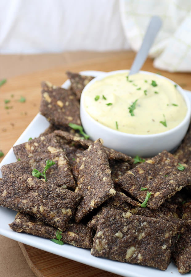 Tired of flax, cheese, and almond flour crackers? Give yourself some variety with chia seeds! Shared via iqyxmeyx.top/
