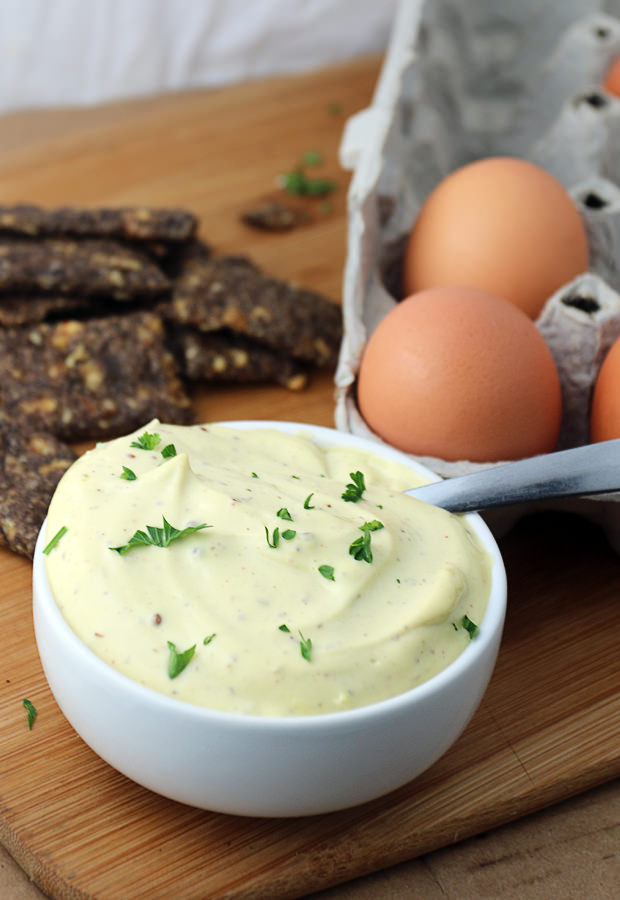 A delicious Roasted Garlic Chipotle Aioli that you can spread on anything! Shared via iqyxmeyx.top/