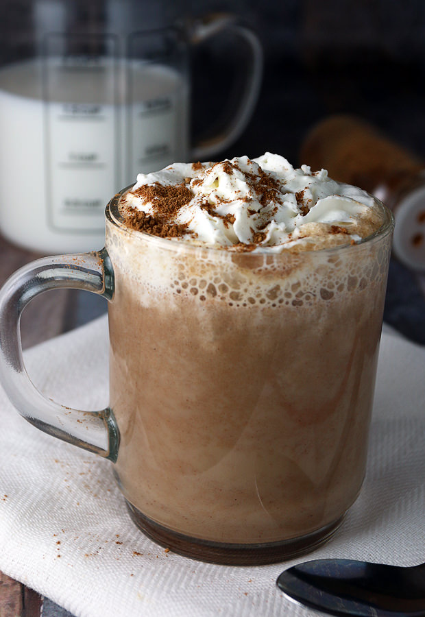 Warm yourself off in the cold months with a delicious mug of home-made pumpkin pie spice latte! | Shared via iqyxmeyx.top