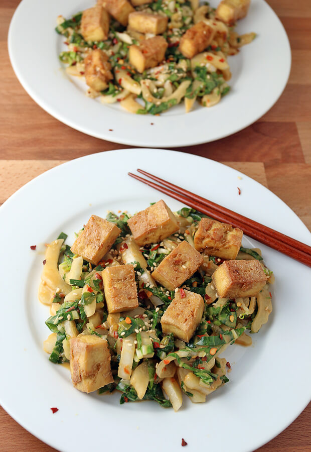 A crispy tofu and bok choy salad is a delicious #keto treat that anyone can make! Shared via iqyxmeyx.top/