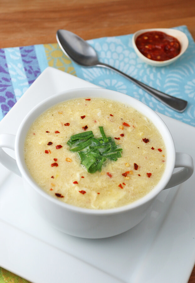 A super easy #keto meal made in only 5 minutes! Egg Drop Soup that's full of fat and flavor. Shared via iqyxmeyx.top/