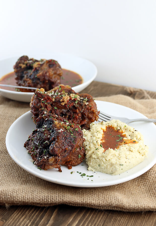 Low and slow oxtails with a keto gravy on the side. A beautifully tender dish with flavor to back it up! Shared via //iqyxmeyx.top/