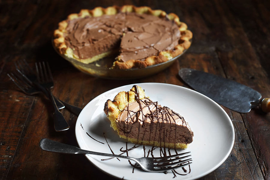 Keto Chocolate Silk Pie